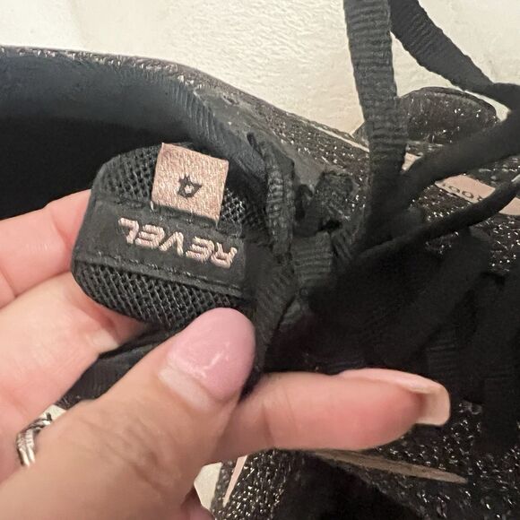 Brooks Revel 4 Sneakers Womens Size 7.5 Black Rose Gold Running Gym Energize - Picture 8 of 9